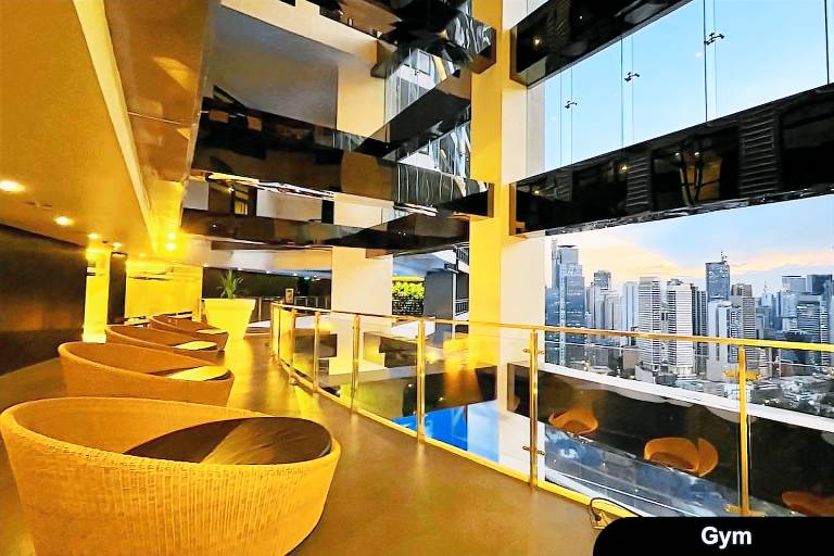 Amazing 2BR/2BAL Gramercy Makati HiFloor View 3304 — photo 4