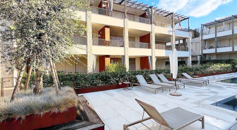 Holiday apartment with pool — photo 4