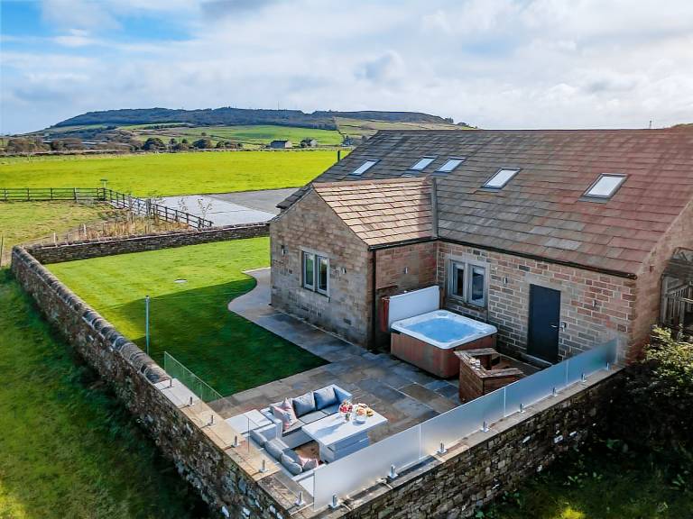 6 Bed in Holmfirth 79287