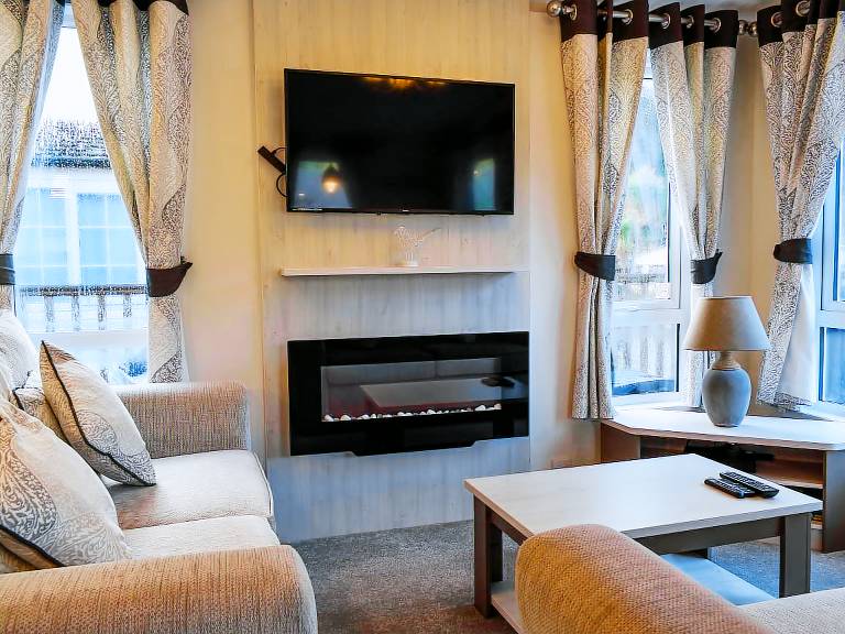 Family-friendly cottage with yard & patio | River view | Pets are welcome — photo 3