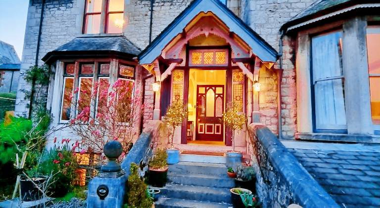 Pension Grange-over-Sands
