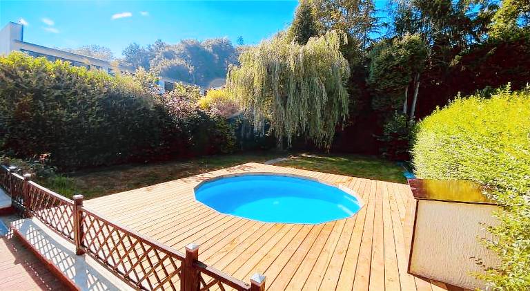 Villa with pool in Liege