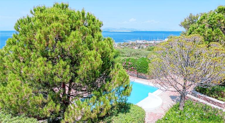 Fully equipped wonderful villa with pool, patio & garden | Pets are welcome — photo 5