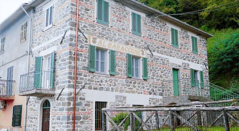 Charming apartment with hot tub, garden & patio | Suitable for remote work | Pets allowed in Pontremoli