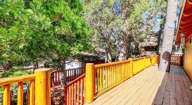 Vacation home with hot tub, terrace & barbeque — photo 5