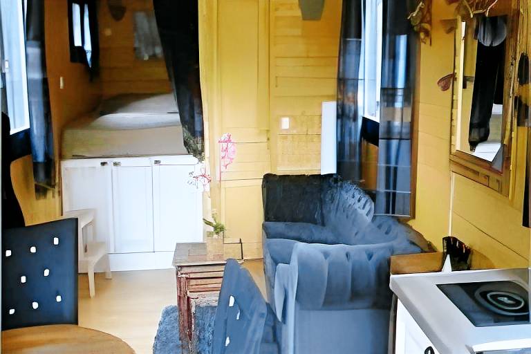 Hotel Quai des Pontis in Chateaubernard