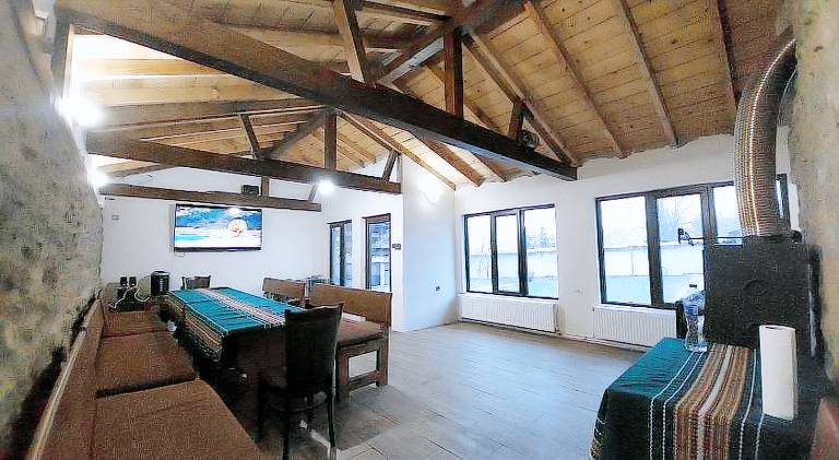 Villa with 5 rooms for 16 persons — photo 2