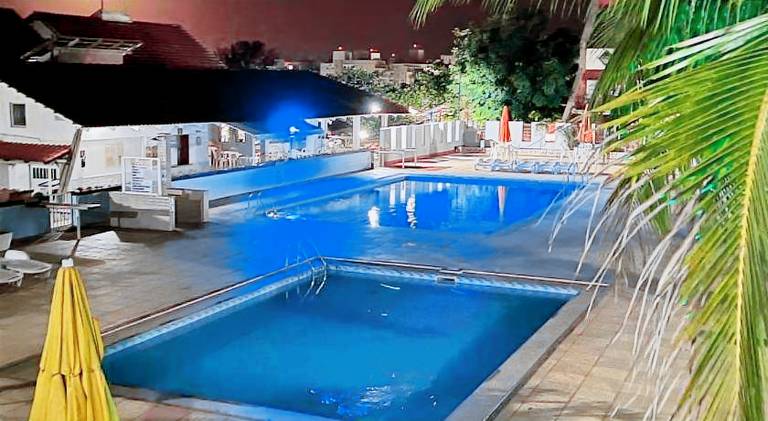 Holiday apartment with pool — photo 4