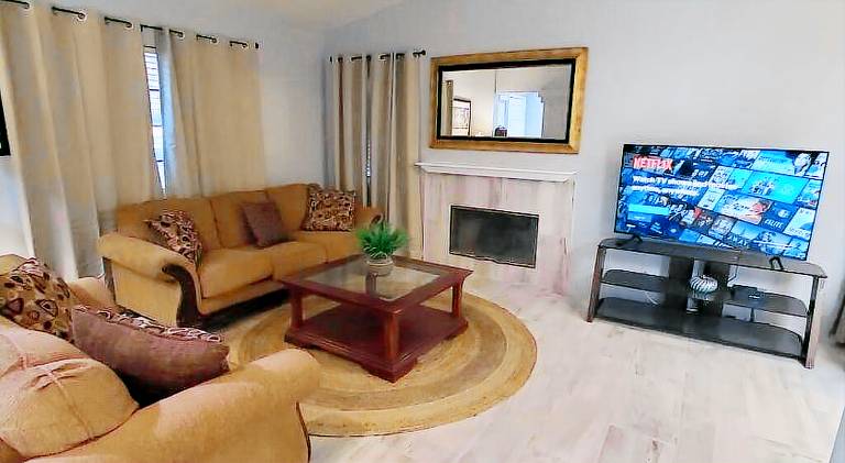Vacation home with hot tub & pool | Pets are welcome — photo 4