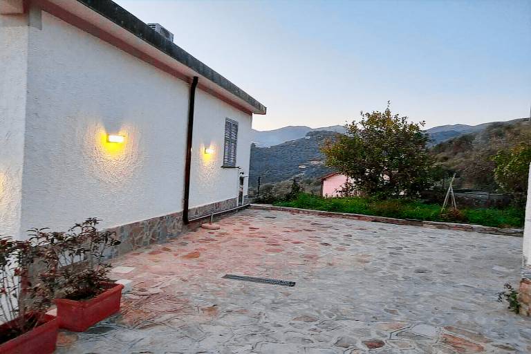 House with garden & grill | Pet-friendly in Diano Marina