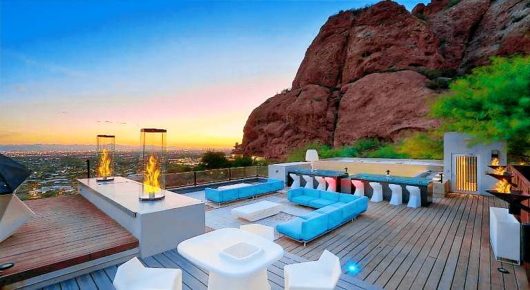 House with jacuzzi & pool — photo 3
