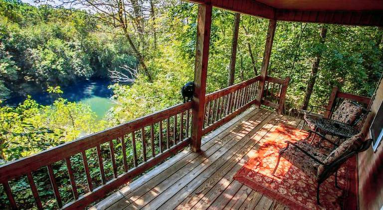 Nolichuckey Bluffs Bed & Breakfast Cabins — photo 5
