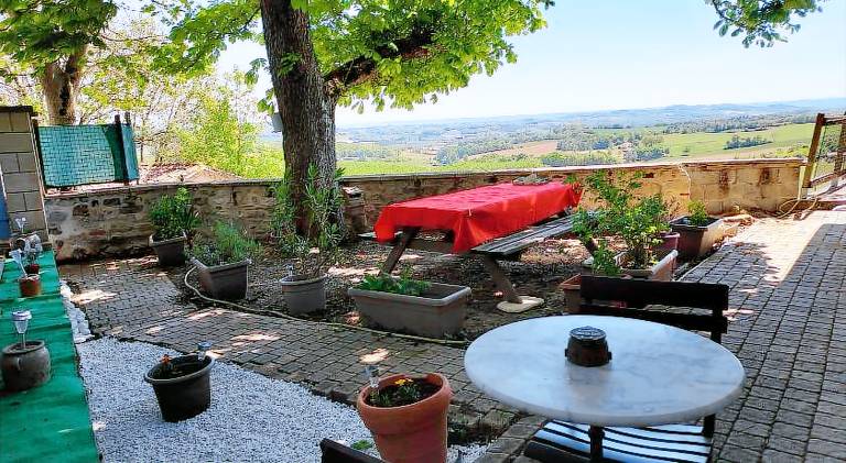 Studio Bellevue 3 rue du bourg a Montastruc 47380 entree independante in Marmande
