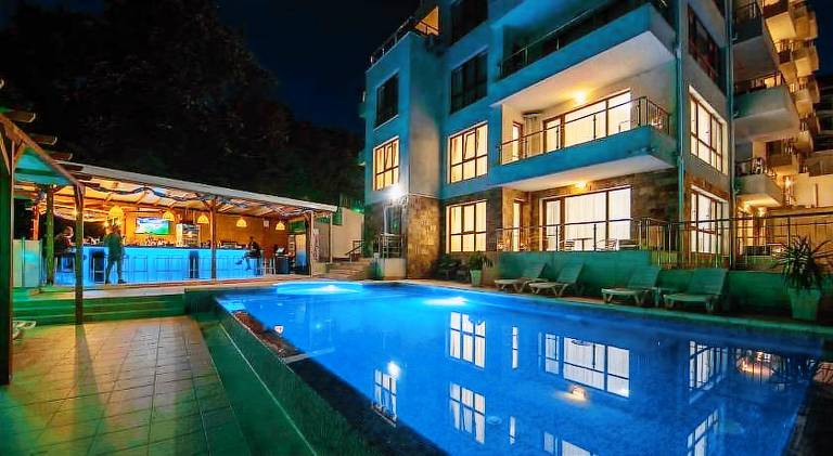 Apartment with garden, pool & terrace | Close to the beach | Pet-friendly — photo 3