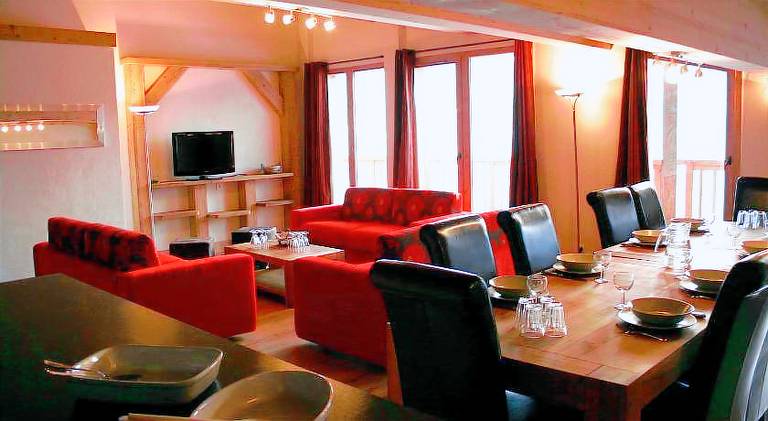 Serviced apartment with pool & sauna — photo 4
