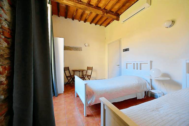 Hostel Massa