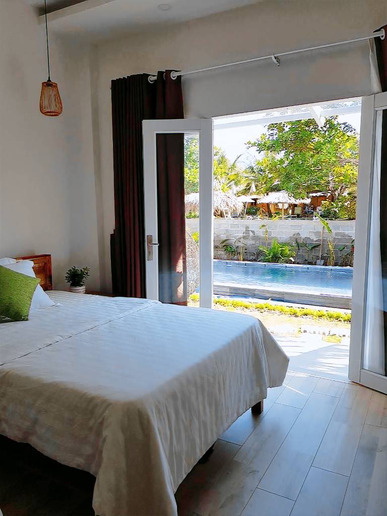 Villa with barbecue & pool | Perfect for remote work — photo 2