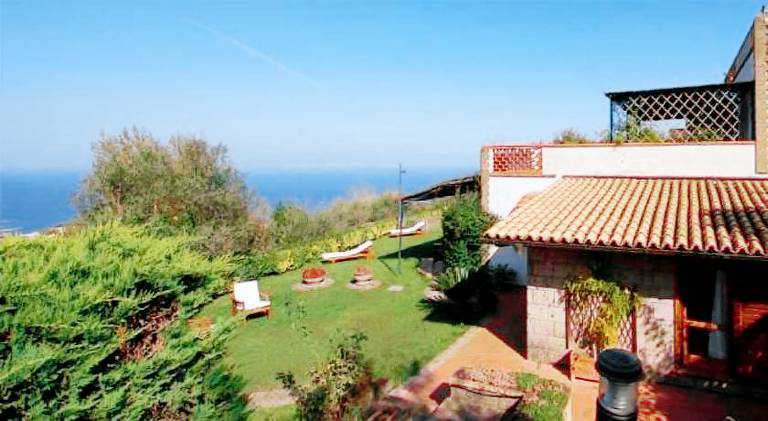 Villa with pool, garden & patio | Suitable for remote work — photo 5