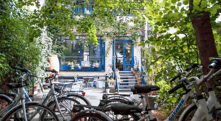Solar Hotel in Vanves