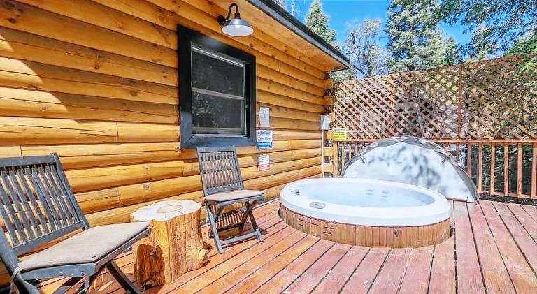House with jacuzzi, barbeque & patio — photo 4
