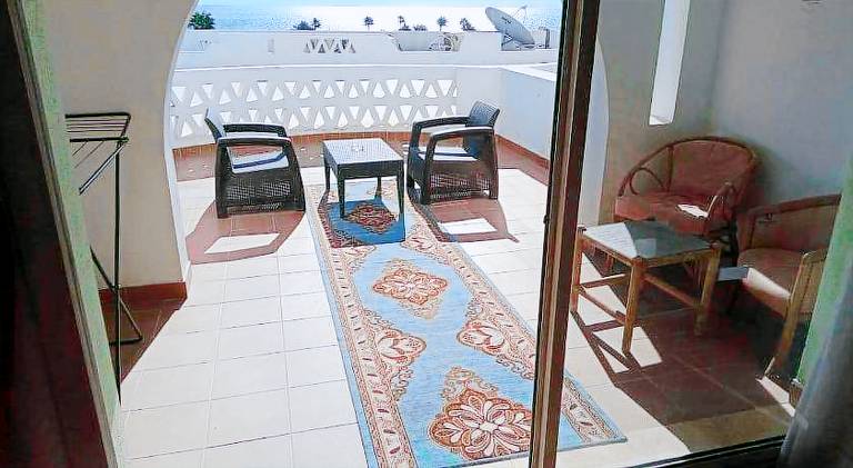 Serviced apartment with jacuzzi & patio — photo 5