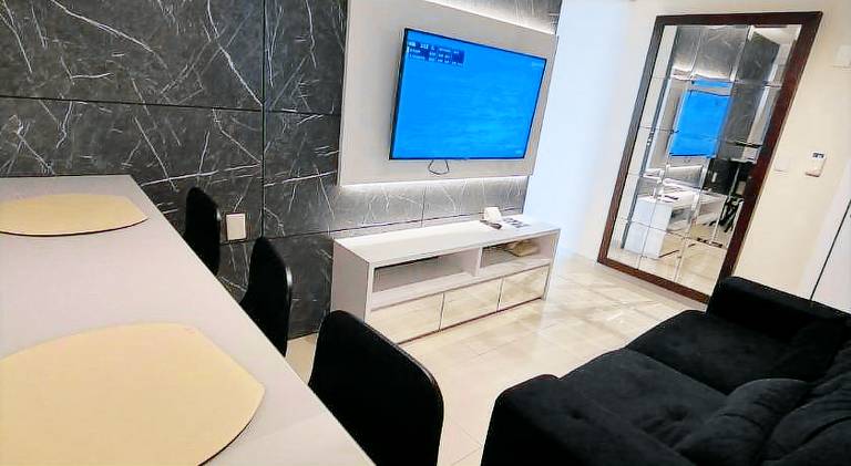 Serviced apartment with yard, pool & patio | Suitable for remote work | Pets are welcome — photo 2