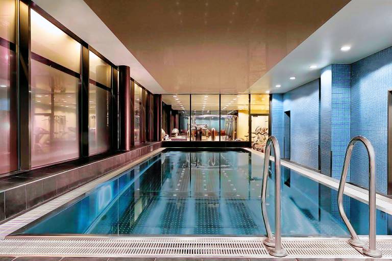Serviced apartment with terrace, sauna & pool | Close to Römer | Perfect for remote work — photo 2