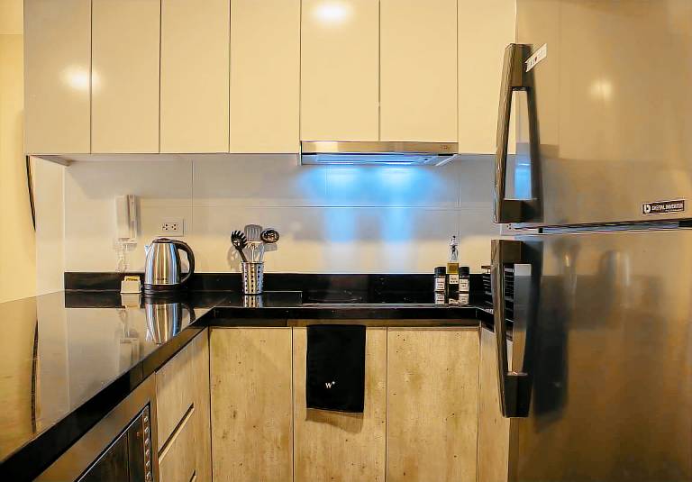 Family-friendly apartment with pool & fast internet | Pet-friendly — photo 4