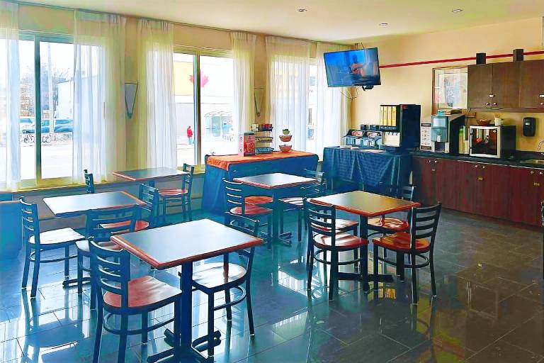 Econo Lodge City Centre — photo 4