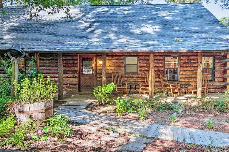 Cabin Pickens