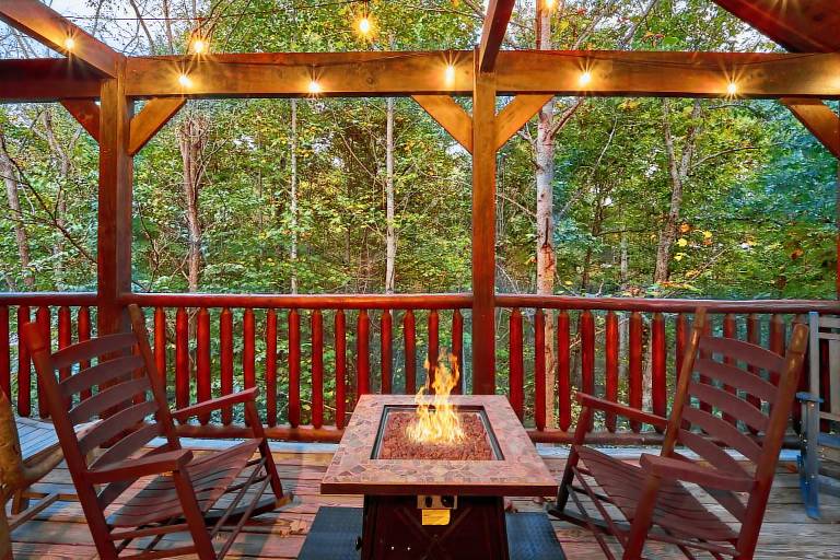 Family-oriented house with hot tub, fast internet & grill | Mountain view | Pet-friendly — photo 4