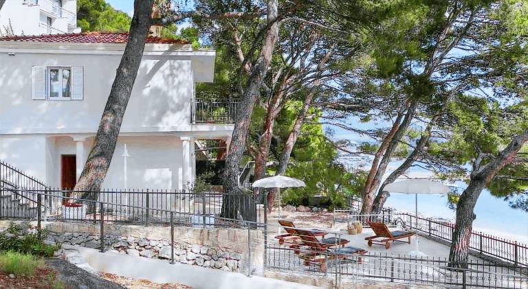 Vacation home with hot tub | Next to the beach | Pets allowed in Brela