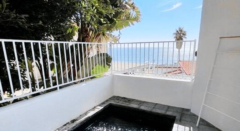 House with jacuzzi | Pets allowed — photo 5