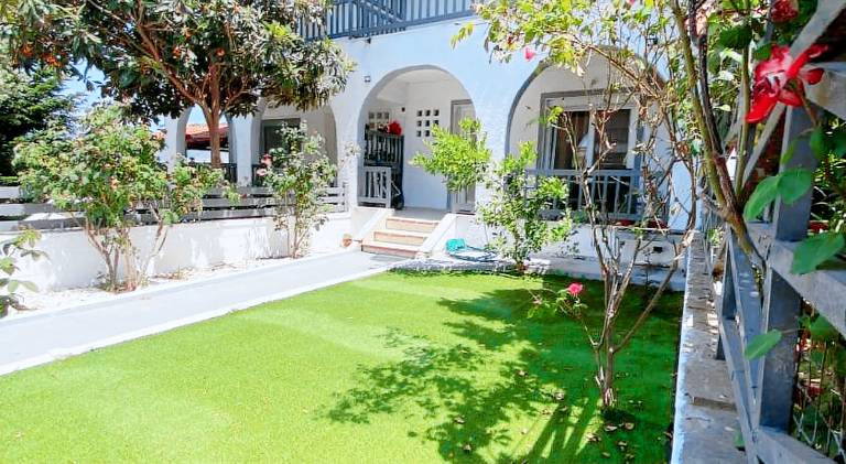 Fully equipped spacious apartment with patio & garden | Pets allowed in Kavala