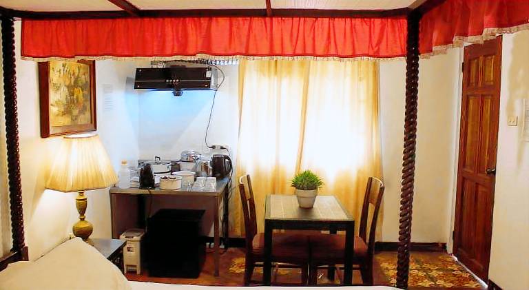 Spanish Casita Executive Suites Tagaytay in Tagaytay