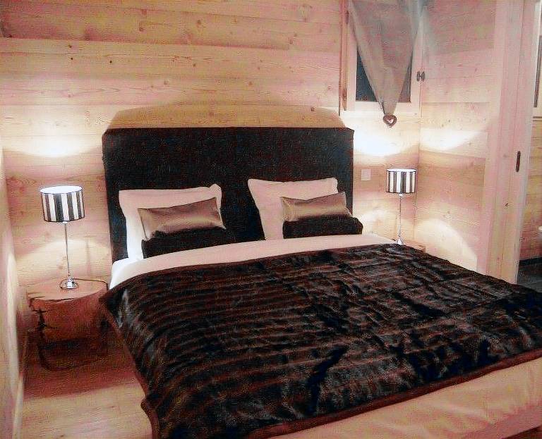 Chalet with hot tub, sauna & private pool — photo 5