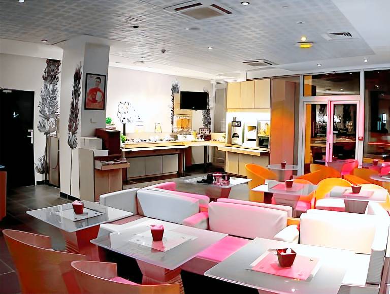 Ibis Martigues — photo 3