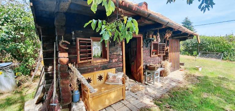 Vacation home with patio, grill & yard — photo 3
