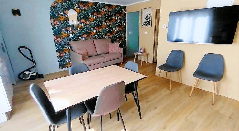 Holiday apartment with 1 room for 6 persons in Carcassonne