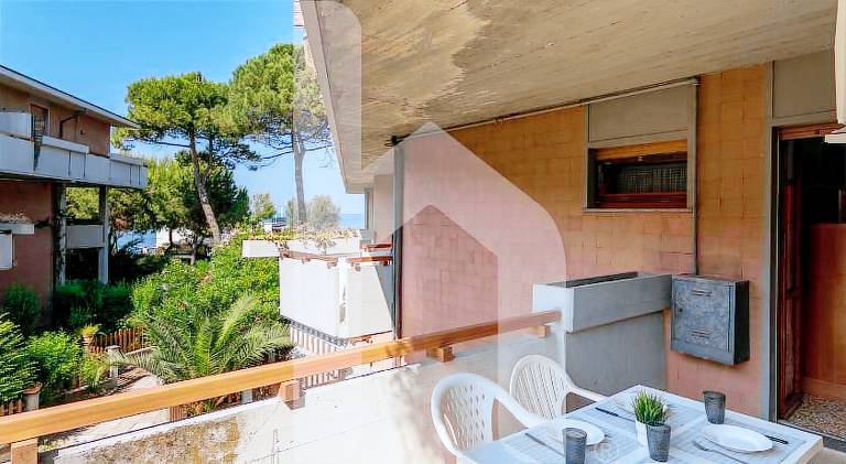 Holiday apartment with terrace — photo 5