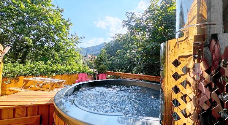 Gite au Manoir des Sens avec bain nordique jacuzzi in Riquewihr