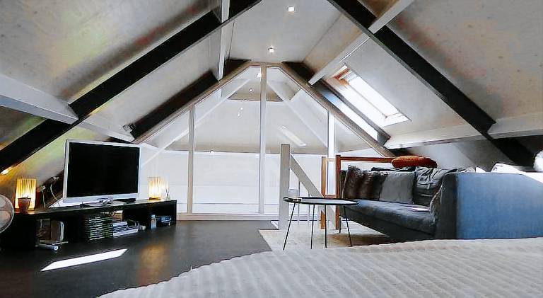 Charming chalet with sauna & hot tub | Pet-friendly — photo 2