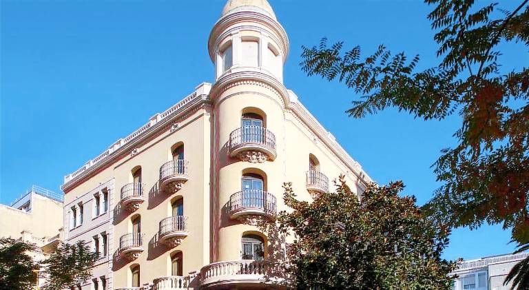 Residencia Erasmus in San Ramon, CA