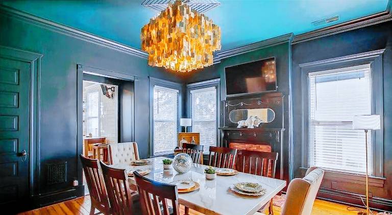 6br New Orleans Speakeasy Hot Tub & Playground — photo 3