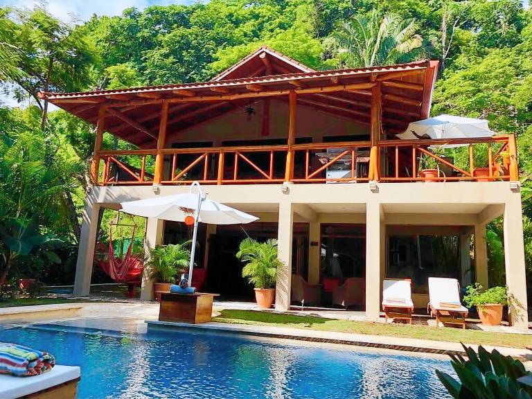 Casa  Santa Teresa Beach