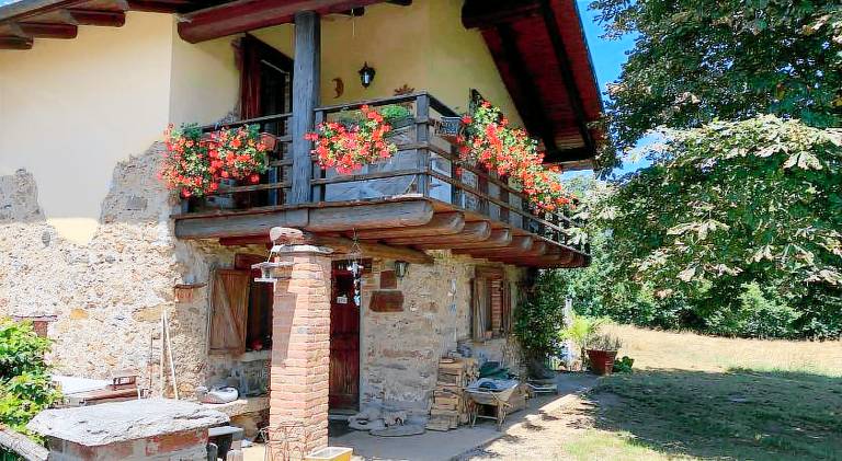 Mountain Chalet Ca' dal Ghiru by Villa Bernardino Galliari in Biella