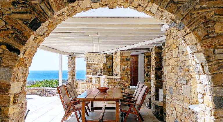 Holiday apartment with pool, yard & patio — photo 5