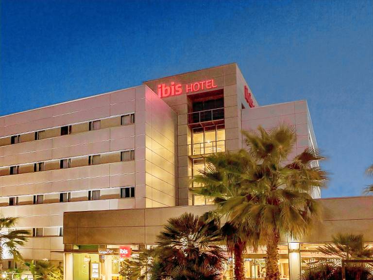 Ibis Valencia Bonaire Airport Hotel — photo 3