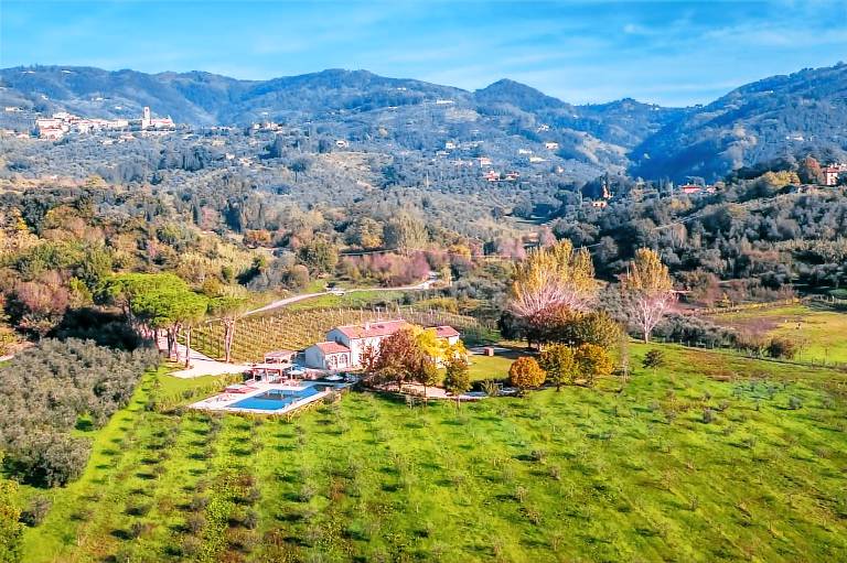 Child-friendly villa with grill, yard & private pool | Pets are welcome — photo 2