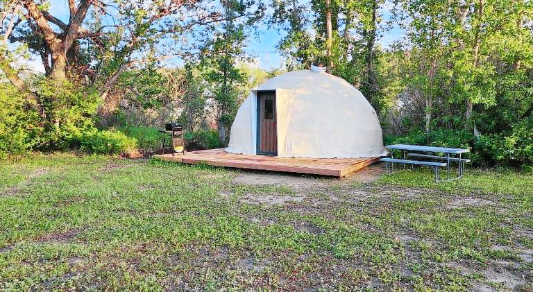 D4 Badlands Bunker Dome- 1 Queen Pet Friendly — photo 3